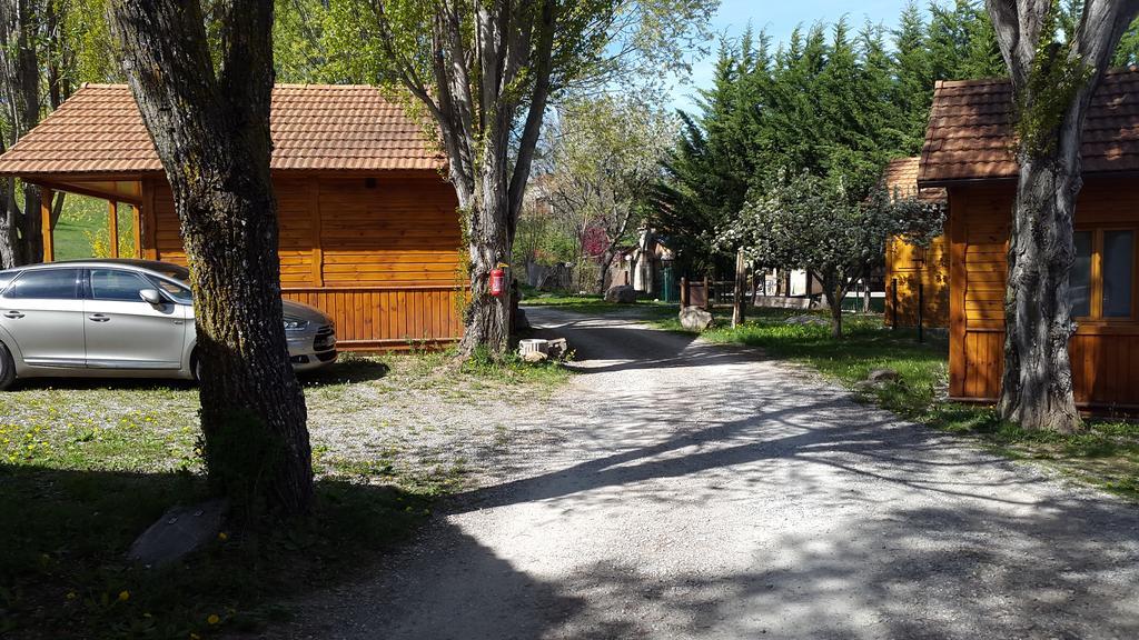 Camping La Motte Flottante La Freissinouse Exterior photo